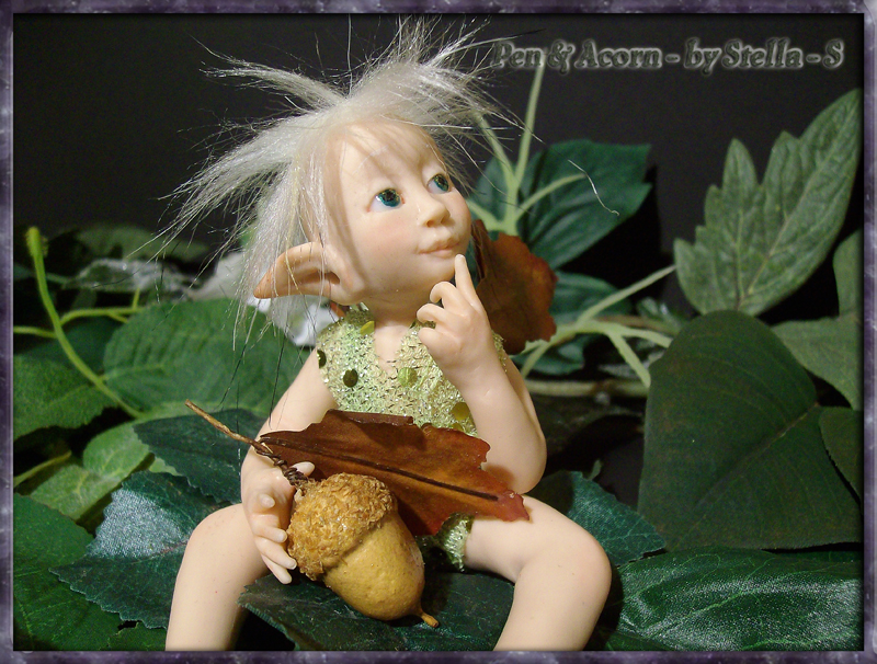 Baby Faerie Pen & Acorn back to gallery